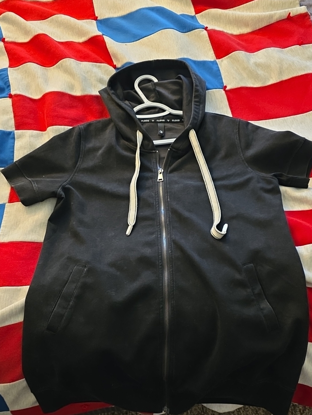 Flooo Zip Up Short Sleeve Hoodie Medium